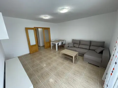 Piso en calle Ramón y Cajal