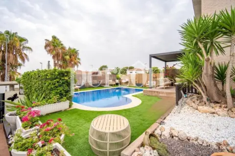 Chalet en La Pobla de Vallbona
