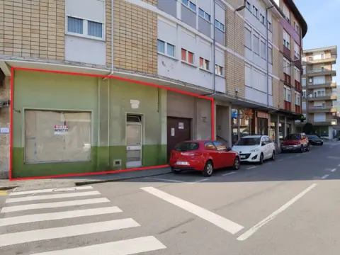 Local comercial en Avenida de la Condesa Forjas de Buelna, 14