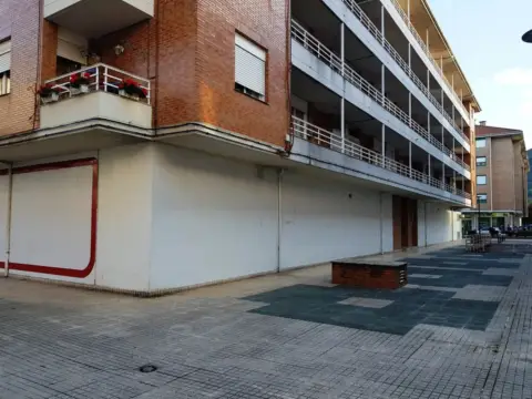 Local comercial en Avenida de España, 6