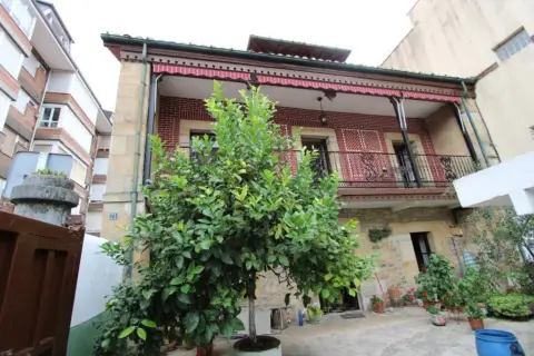 Casa en calle de los Hermanos Salas, 21