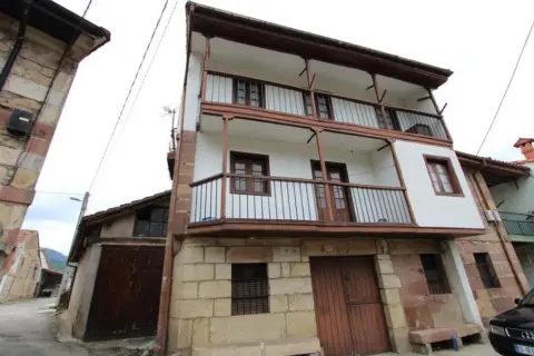 Casa en calle Villasuso, nº 48