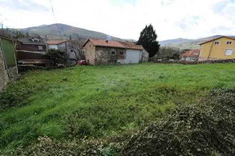Casa en Barrio de San Juan de Raicedo, 33