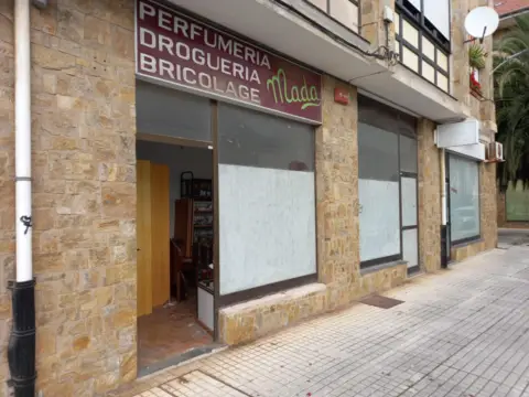 Local comercial en calle de Santo Domingo de Guzmán, 3