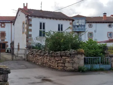 Casa en Poblado Soto, 92