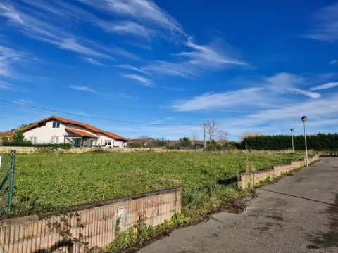 Terreno en calle Monseñor del Val