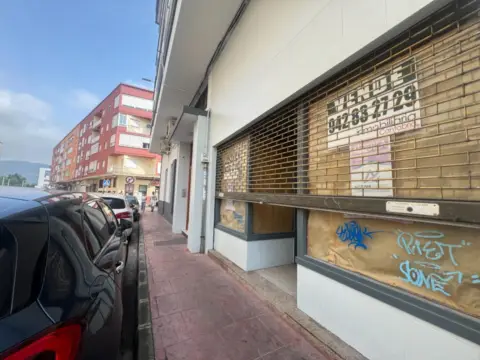 Local comercial en calle Altamira, 2