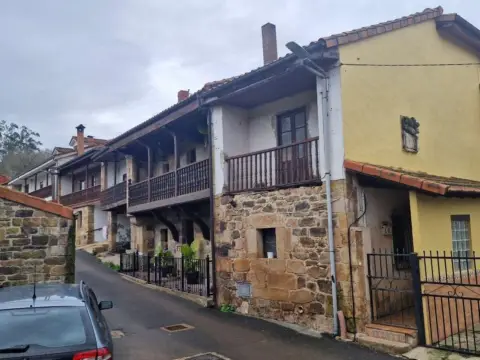 Casa en calle Coo-Pereda, nº 71