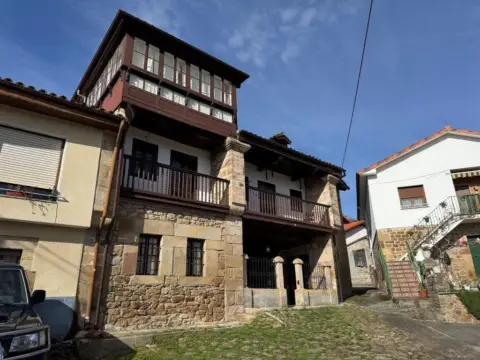 Casa en Barrio de Pedredo, 96