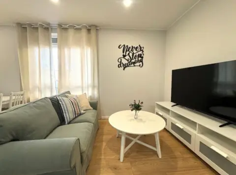 Piso en calle de Cataluña, 4