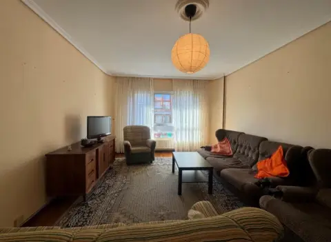 Piso en calle de Menéndez Pelayo, 7