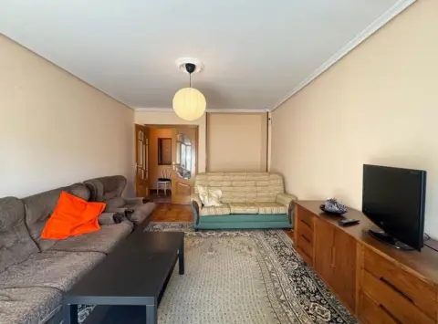 Piso en calle de Menéndez Pelayo, 7