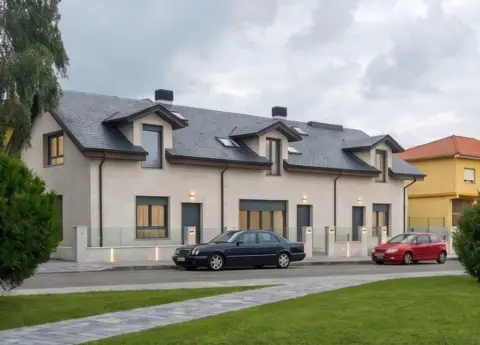 Chalet en Urbanización Parque de Tanos, 291