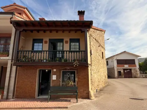Casa en Barrio del Rivero, 37