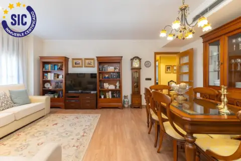 Ático en Avinguda de l'Escultor Miquel Navarro Navarro