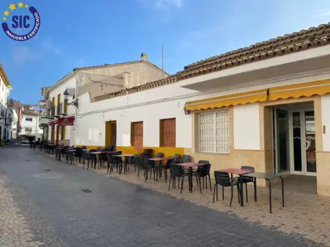 Terreno en Plaza de la Iglesia