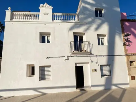 Casa en Carrer Major de Santa Maria, 32