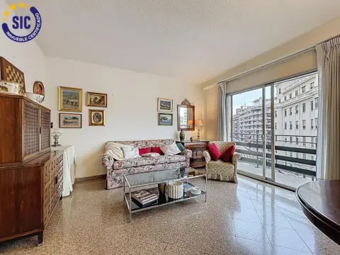 Piso en calle de la Estrella, 1