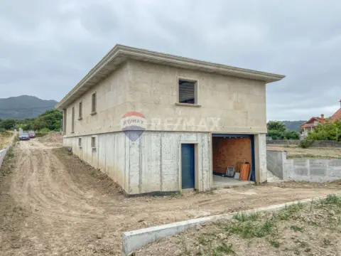 Chalet en calle de Outeiro