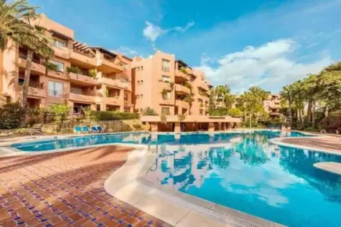 Apartamento en calle Villa Parra Palomera Urb. Oasis de Marbella