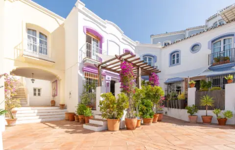 Casa adosada en calle Urbanizacion La Perla de La Heredia, Pa2