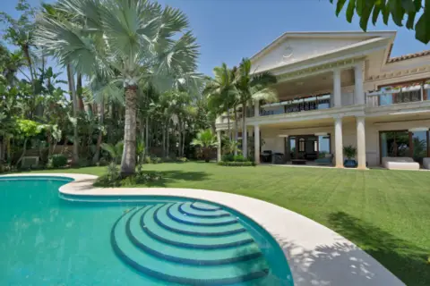 Chalet en Urbanización Sierra Blanca