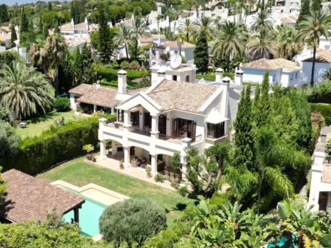 Chalet en calle Montemayor