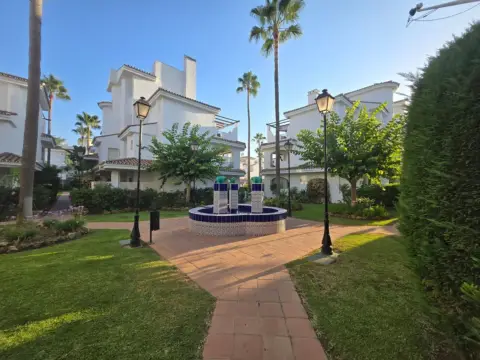 Apartamento en calle los Naranjos de Marbella