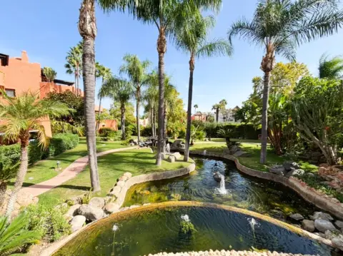 Ático en Urbanización la Alzambra