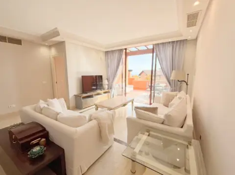 Ático en Urbanización la Alzambra