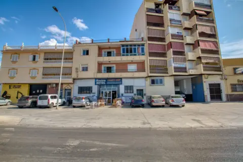 Edificio en Carretera de Loja