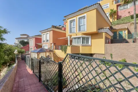 Casa pareada en calle 7 calle Guadalquivir #Casa 3