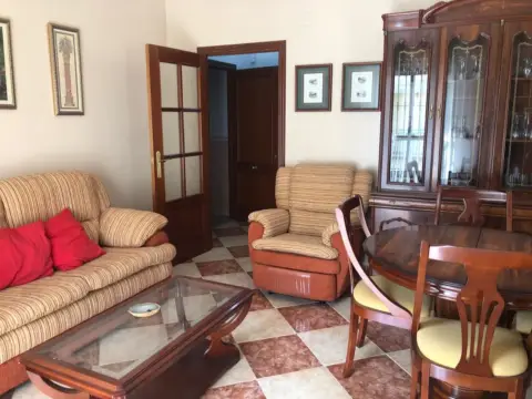 Casa adosada en calle 19 Urbanizacion los Llanos B