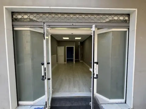 Local comercial en calle Residencial Sierra de Estepona. Bloque 7, Local C