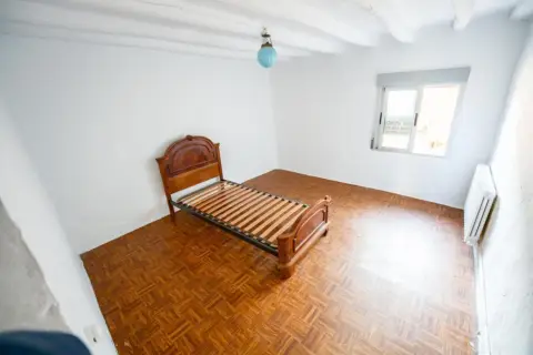 Casa adosada en calle Fernando 'El Católico'