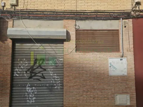 Local comercial en Plaza Generalife