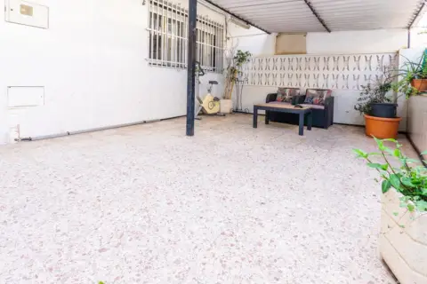 Casa adosada en calle del Maestro Alfosea