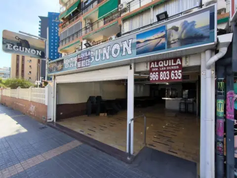 Local comercial en Plaza Triangular