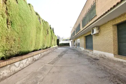 Nave industrial en Parque Lagos