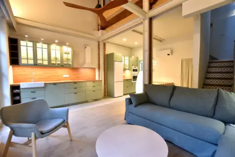 Dúplex en calle Mesones