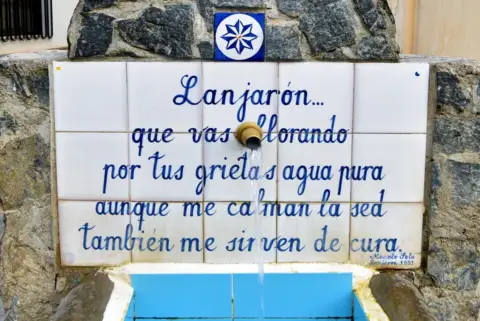 Casa adosada en calle Huelva