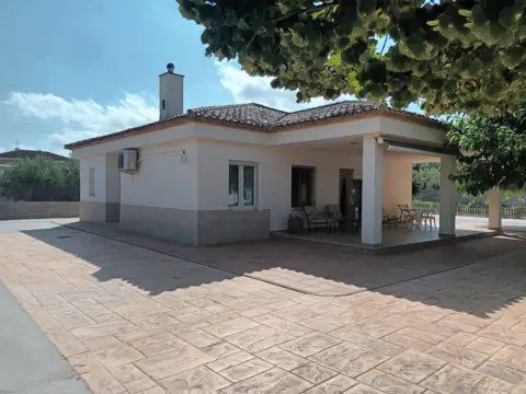 Chalet en Llombo