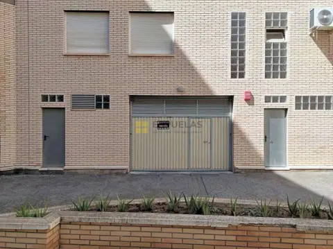 Garaje en calle de Parthenay