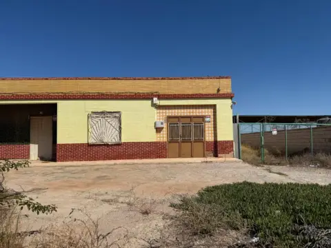Finca rústica en El Plan-Polígono de Santa Ana