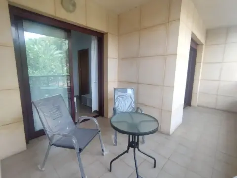 Apartamento en calle Huerto de Las Bombas