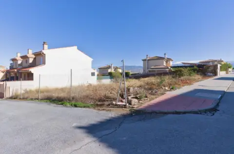 Terreno en calle de Keops