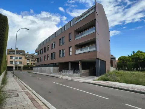 Piso en Covaresa - Parque Alameda