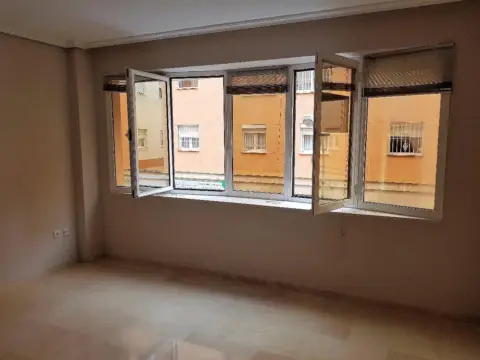 Piso en Buhaira - Huerta del Rey