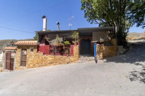 Casa en calle Guainos Alto