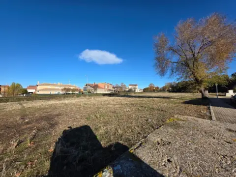 Terreno en calle de Francisco Auñón